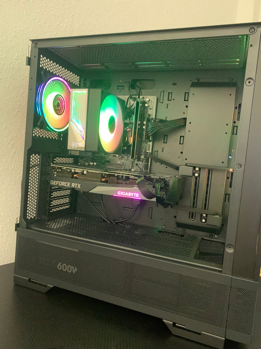 Ryzen 5 5500 + RTX 3070 8GB + 16GB RAM + WIN 11